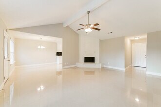 7214 Natchez Dr in Richmond, TX - Building Photo - Building Photo