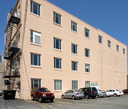 157-159 W Pearl St in Jackson, MI - Building Photo - Building Photo