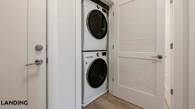 2005 11th St NW, Unit 507 in Washington, DC - Building Photo - Building Photo