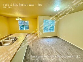 6151 S Sea Breeze Way in Boise, ID - Building Photo - Building Photo