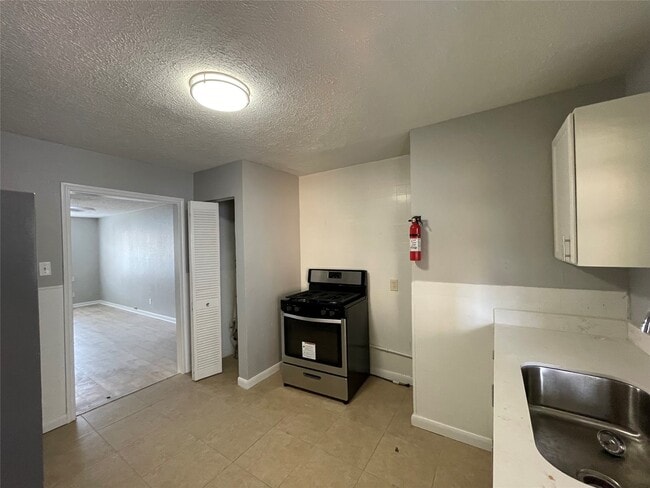 2411 Bastrop St in Houston, TX - Building Photo - Building Photo