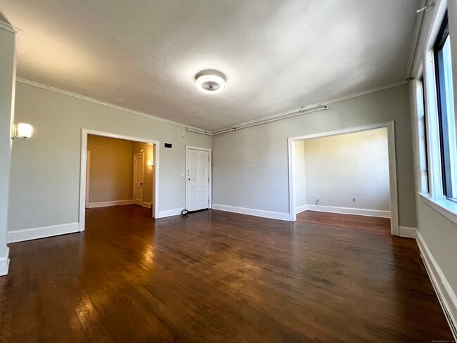 480 S Main St in Middletown, CT - Building Photo - Building Photo