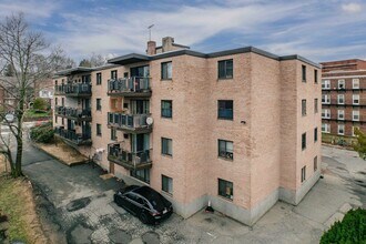 154 High St in Medford, MA - Building Photo - Building Photo