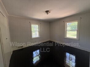 2312 N Centennial St in High Point, NC - Building Photo - Building Photo