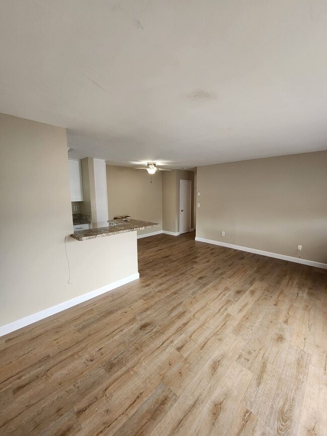 6494 Bell Bluff Ave in San Diego, CA - Building Photo - Building Photo