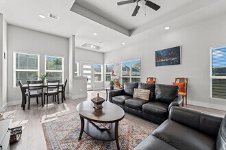 507 Carl St in Houston, TX - Foto de edificio - Building Photo