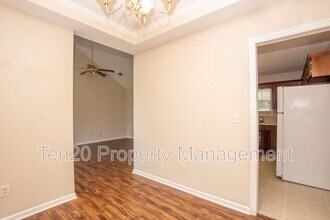 39 Farmbrook Dr in Fort Mitchell, AL - Foto de edificio - Building Photo