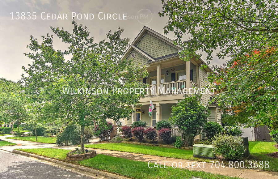 13835 Cedar Pond Cir in Huntersville, NC - Building Photo
