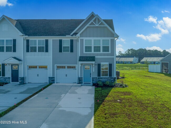 property at 3111 Edgehill Dr