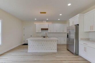 1326 24th St in Newport News, VA - Building Photo - Building Photo