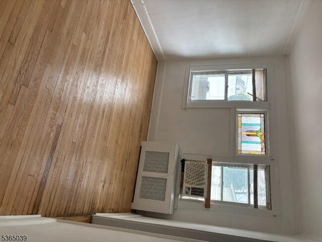 114 Broughton Ave in Bloomfield, NJ - Building Photo - Building Photo