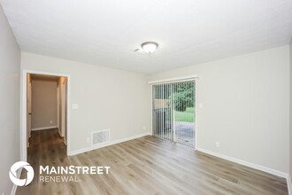 3007 Carriage Ln in Atlanta, GA - Foto de edificio - Building Photo