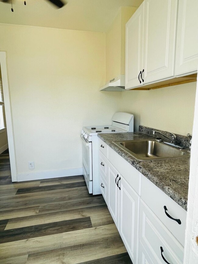 316 6th St in West Sacramento, CA - Building Photo - Building Photo