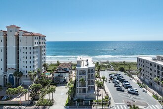 Avenue Four in Jacksonville Beach, FL - Building Photo - Building Photo