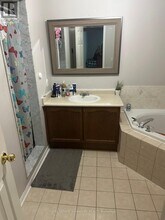 1215 Wadebridge Crescent in Oshawa, ON - Building Photo - Building Photo