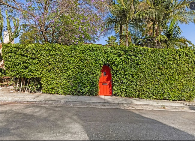 property at 830 Robinson St