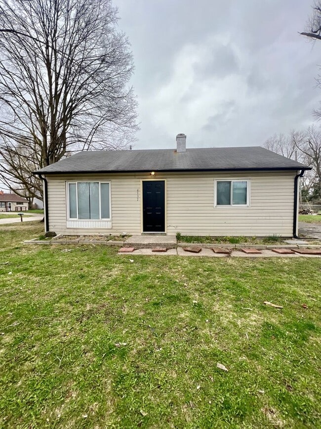 property at 4737 Pine Crest Dr