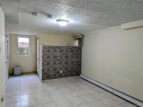 38 3rd St in Ronkonkoma, NY - Building Photo - Building Photo