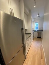 37 Spencer Ave, Unit 2 in Somerville, MA - Building Photo - Building Photo