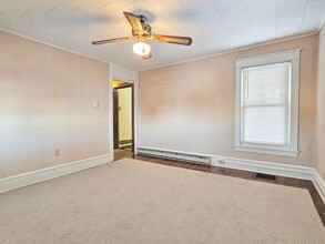 534 Walnut St, Unit Apt 2 in Denver, PA - Building Photo - Building Photo