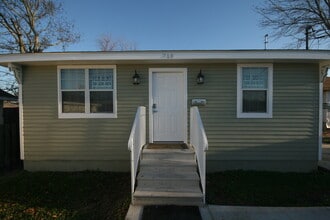 718 16th St in Gretna, LA - Building Photo - Building Photo