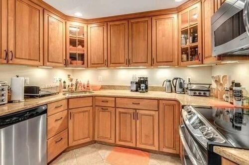 30 Revere Beach Pkwy-Unit -809 in Medford, MA - Foto de edificio