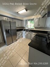 10244 Pine Breeze Rd W in Jacksonville, FL - Building Photo - Building Photo