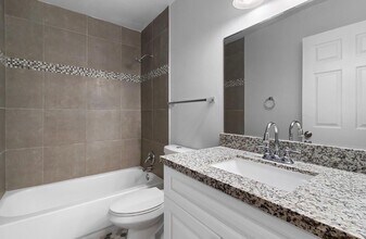 9 Vía De Casas Norte in Boynton Beach, FL - Building Photo - Building Photo
