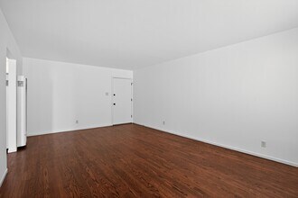 117 Santa Lucia Ave in San Bruno, CA - Foto de edificio - Building Photo