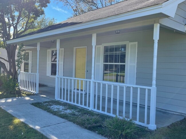 204 Old Pond Dr in Kingsland, GA - Building Photo - Building Photo