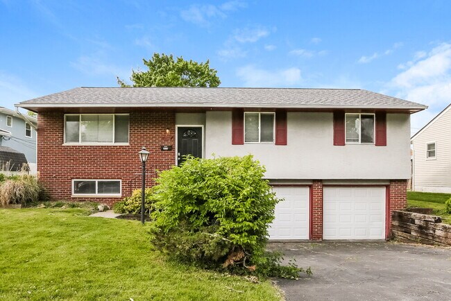 2672 Dennis Ln