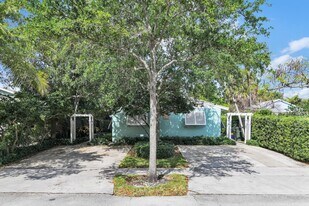 320 NE 1st Ave in Delray Beach, FL - Building Photo