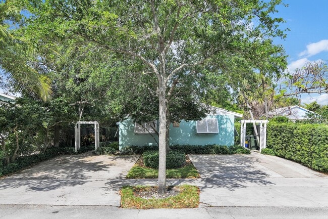 property at 320 NE 1st Ave