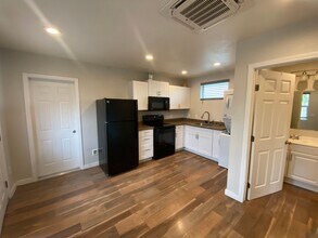 3078 Deacon St in Simi Valley, CA - Building Photo - Building Photo