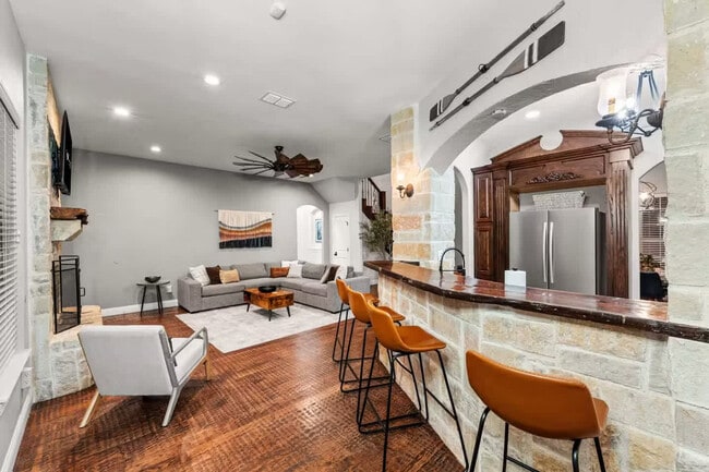 200 Cove Dr in Shady Shores, TX - Building Photo - Building Photo