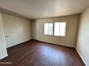 17402 N 19th Ave in Phoenix, AZ - Building Photo - Building Photo
