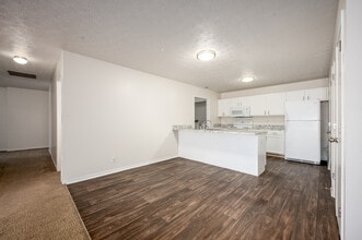 Anthrop Pointe in West Lafayette, IN - Building Photo - Interior Photo
