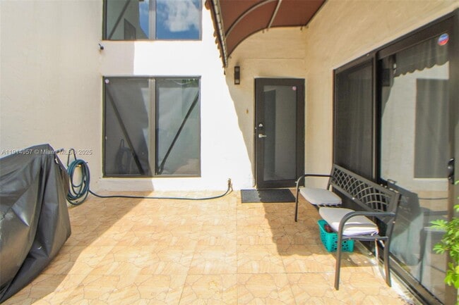 6604 SW 113th Ave in Miami, FL - Building Photo - Building Photo