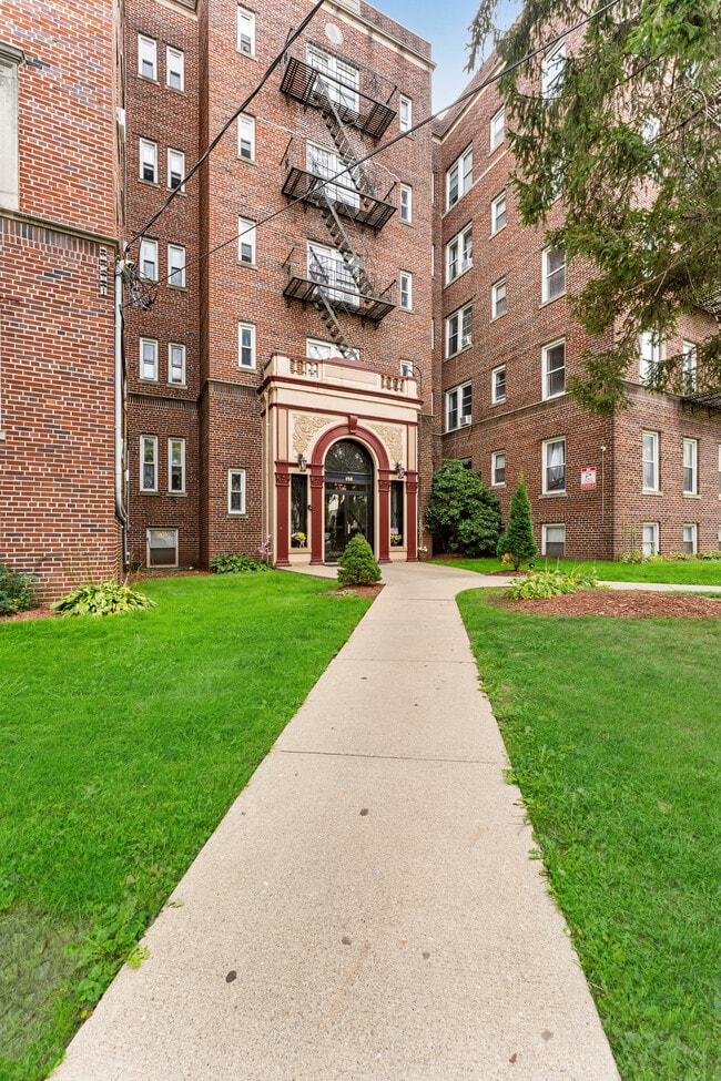 758 Jersey Ave in Elizabeth, NJ - Building Photo - Building Photo