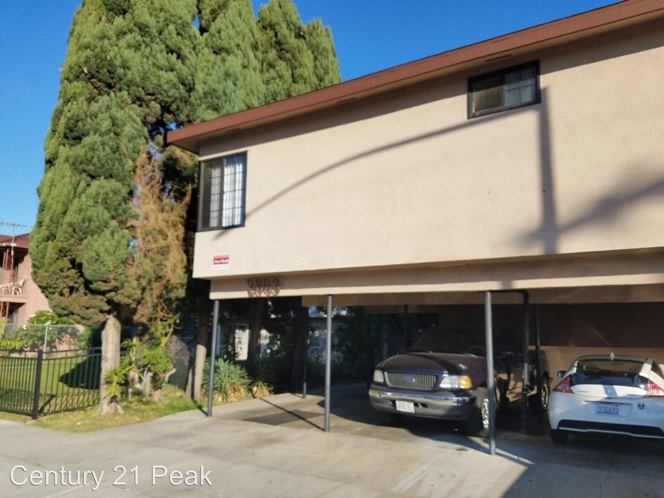 2803 E 58th St in Huntington Park, CA - Building Photo