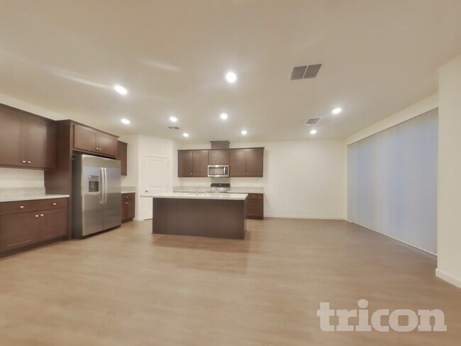 2050 Delta Vw Ave in Sacramento, CA - Building Photo - Building Photo