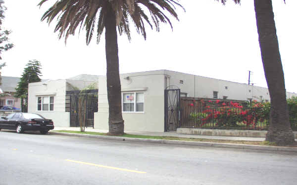 733 Daisy Ave in Long Beach, CA - Building Photo - Building Photo