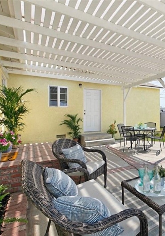 property at 13902 Glenn Dr