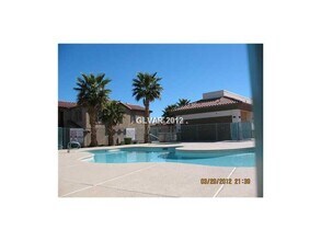 1092 Paradise Coach Dr in Henderson, NV - Building Photo - Building Photo