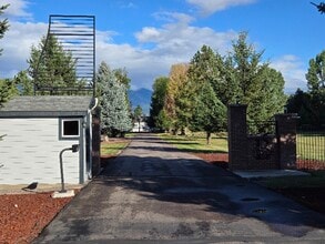453 Addison Square in Kalispell, MT - Building Photo - Building Photo