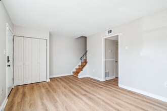 119 W Orndorff Dr in Brunswick, MD - Building Photo - Building Photo