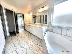 807 Holliday Dr in Killeen, TX - Building Photo - Building Photo