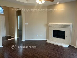 2012 Creek Royal Dr in Mesquite, TX - Foto de edificio - Building Photo