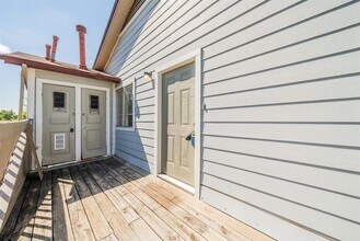 5807 Spring Meadow Rd in Austin, TX - Building Photo - Building Photo