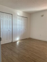 1085 W 68th St-Unit -308 in Hialeah, FL - Building Photo - Building Photo